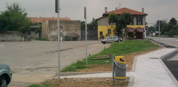 nuovo piazzale di Asmonte, frazione di Ossona