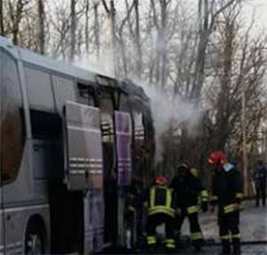 Autobus a fuoco tra Arluno e Vanzago
