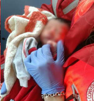 Neonato ritrovato in un sacchetto a Cormano