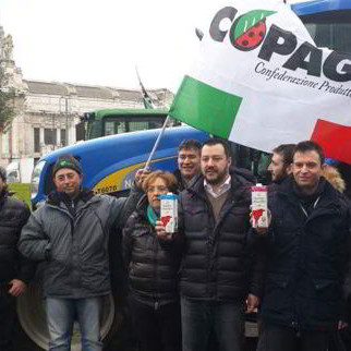 Quote latte: Salvini sostiene gli agricoltori. Lunedì in 10mila a Bruxelles
