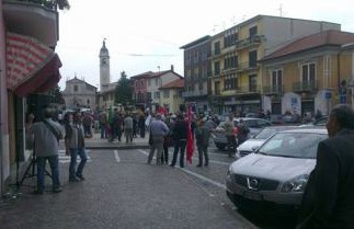 Casapound a Castano primo: manifesta la sinistra