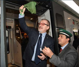 Roberto Maroni inaugura treno