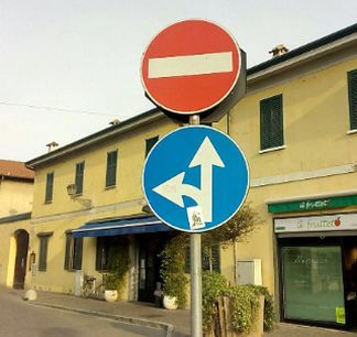 Perdono. 270 cartelli stradali pazzi. Un dossier della Lega Nord - 30/03/2016