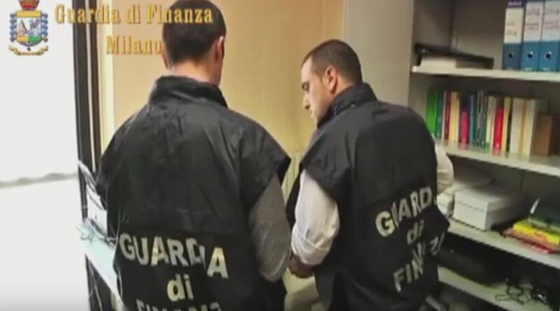 funzionari comunali. Milano, funzionari comunali arrestati. Pianificavano le tangenti a tavolino - 04/04/2017