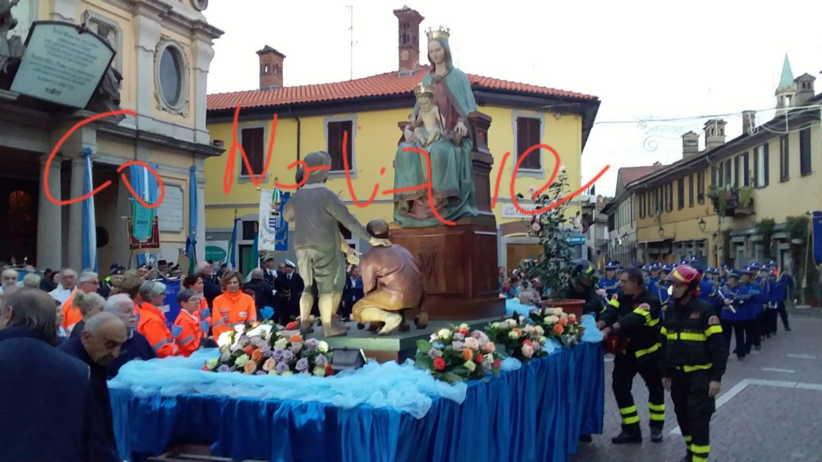 . La processione con la statua della Madonna dei miracoli di Corbetta - 25/05/2019