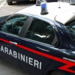 Duomo di Milano. "Sono un carabiniere. Datemi i cellulari" e scappa - 28/08/2019