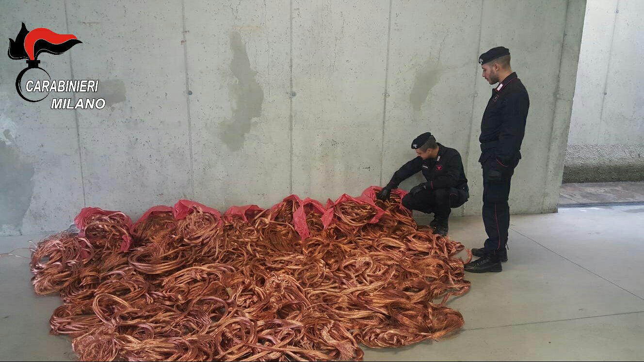 oro rosso,rame. Rame, oro rosso. 900 kg recuperati dai carabinieri - 12/05/2020