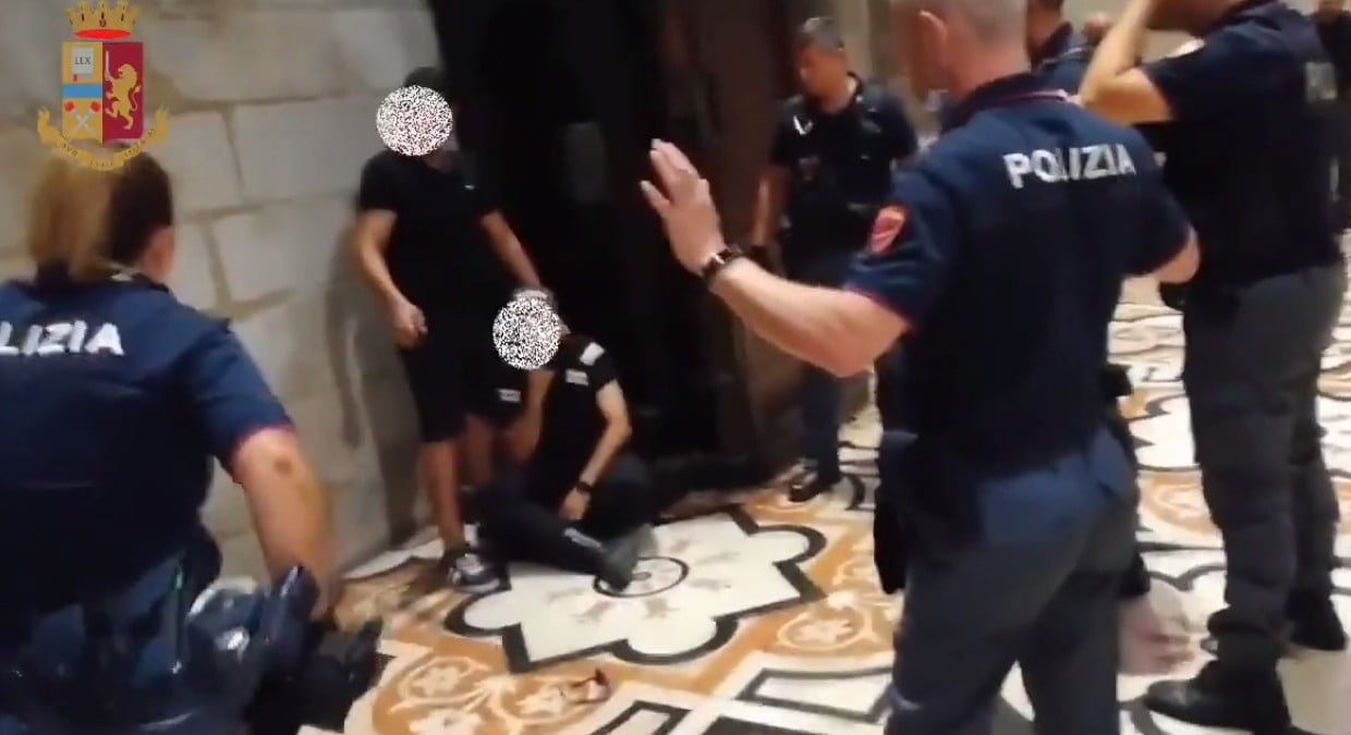 Aggressione nel Duomo di Milano