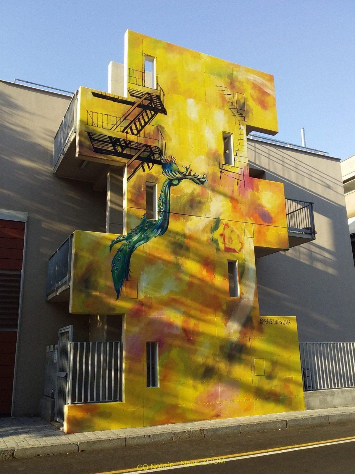 . Il murales elogia il pavone di Corbetta. Realizzato da Raisa Nosova, artista internazionale - 01/09/2021