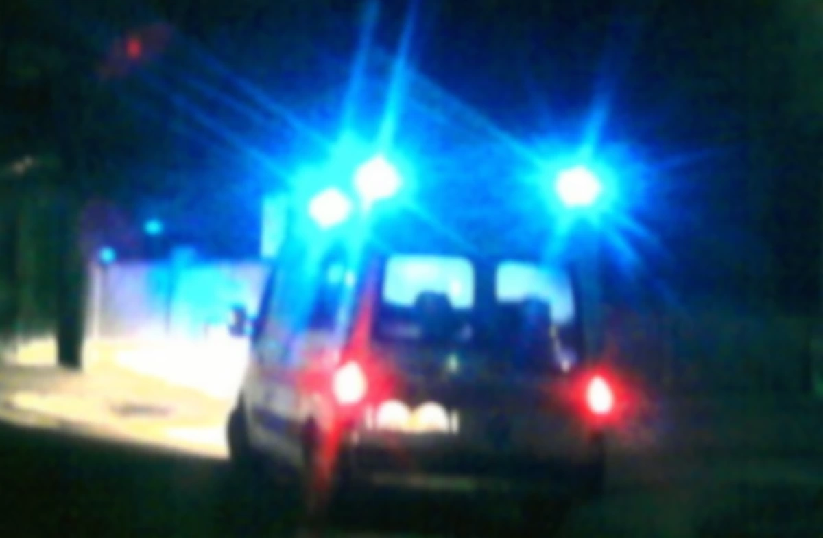 ambulanza di notte, foto di repertorio