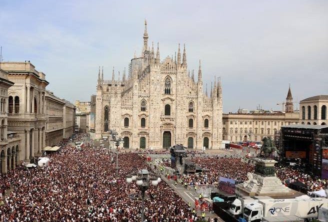 milano. Concerto Love MI 2022. Quasi 20mila persone in piazza Duomo - 29/06/2022