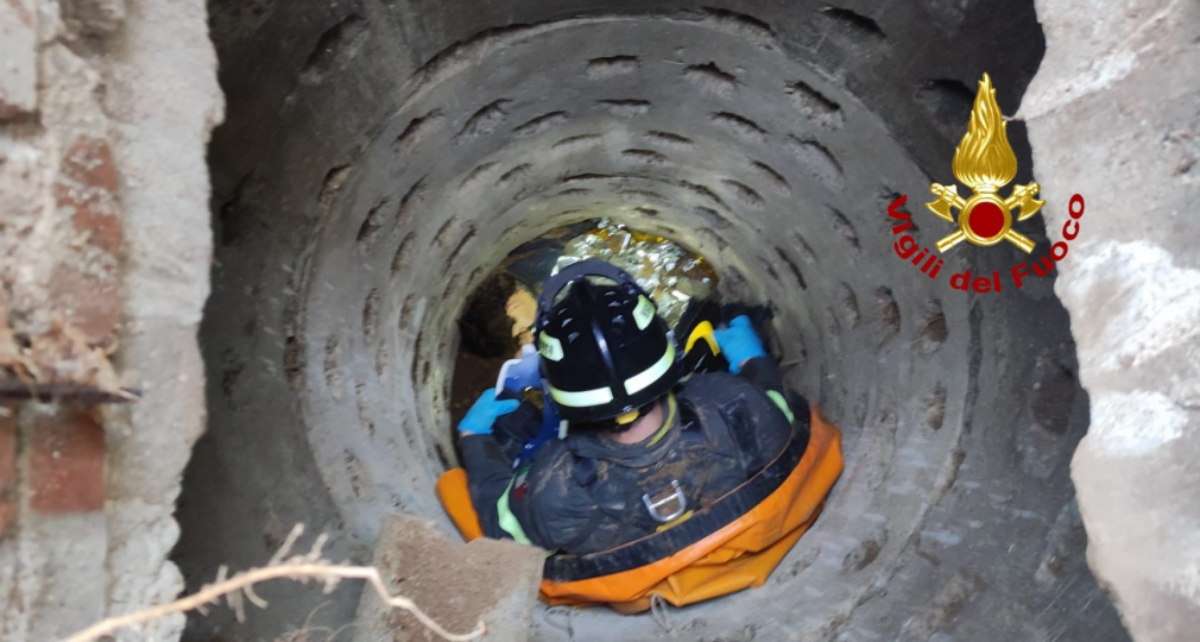 pozzo. Donna caduta nel pozzo profondo 3 metri. Estratta dai Vigili del Fuoco - 05/03/2023