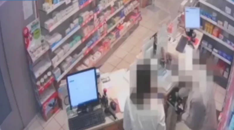 Rapinatore,San siro. San Siro. Rapinatore marocchino arrestato durante la rapina al supermercato - 04/12/2023