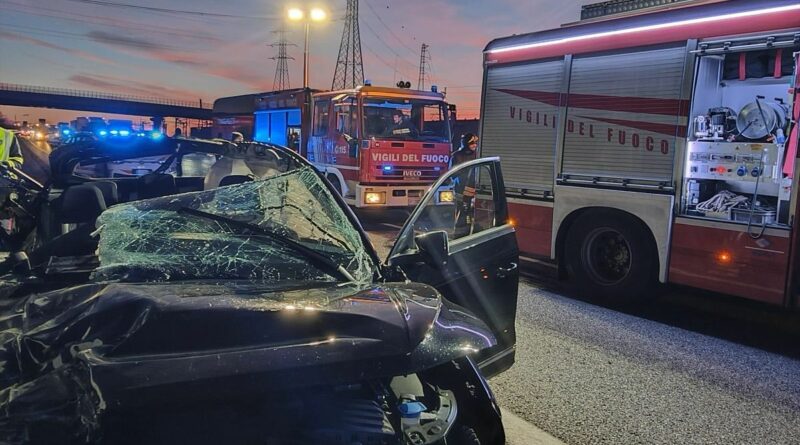 . Tragico incidente stradale mortale sull'A4: 20enne perde la vita a Bernate Ticino - 23/12/2023