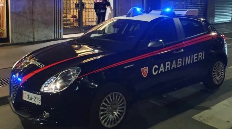 Aggressione,Corbetta. Aggressione a Corbetta: i carabinieri salvano una donna dal compagno armato di 2 coltellacci - 27/12/2023