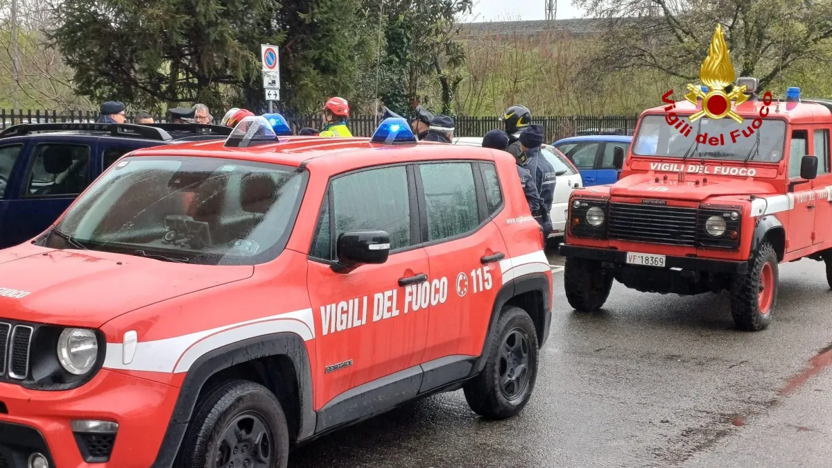 accumulatori seriali. Accumulatori seriali a San Giuliano. 2 persone salvate da un incendio - 28/03/2024