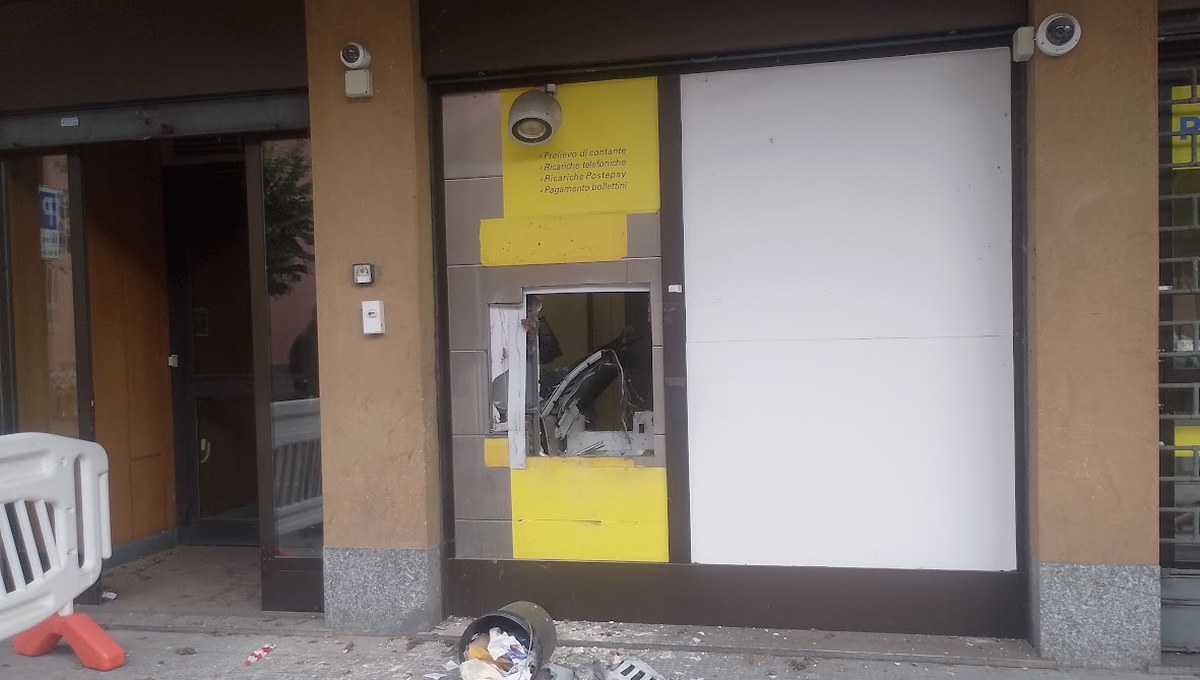 bancomat. Ossona, doppio assalto ai bancomat: esplosioni alla BPM e alle Poste - 26/09/2026